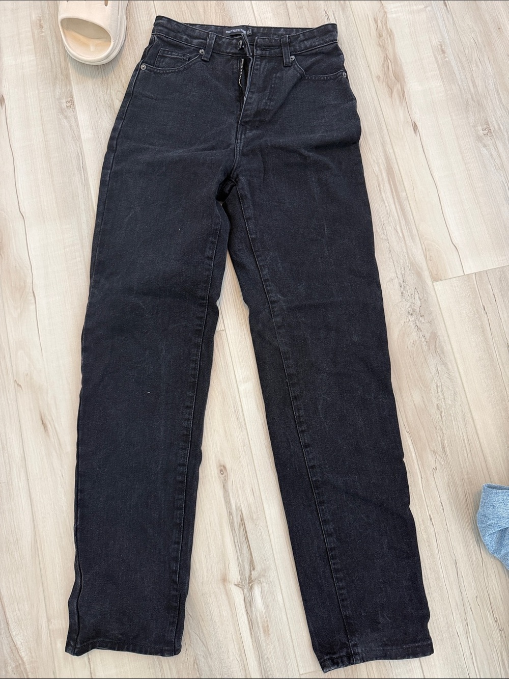 PrettyLittleThing Black High-Rise Straight Leg Jeans